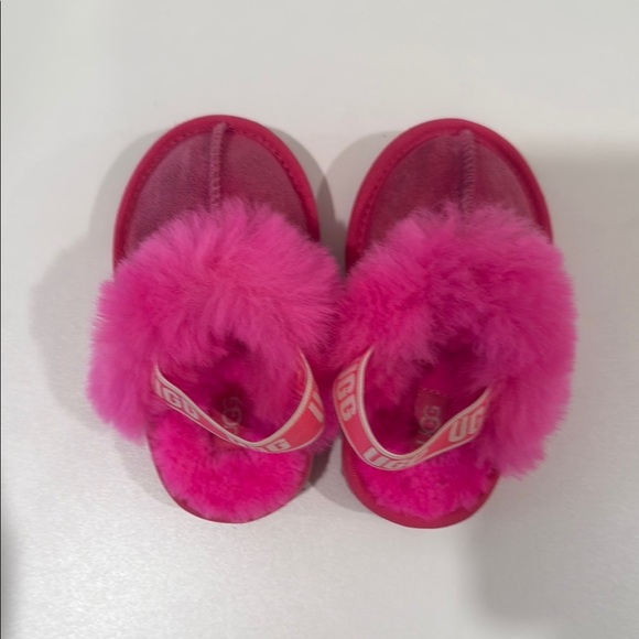UGG Pink Fluffy Slippers Toddler - Picture 2 of 4